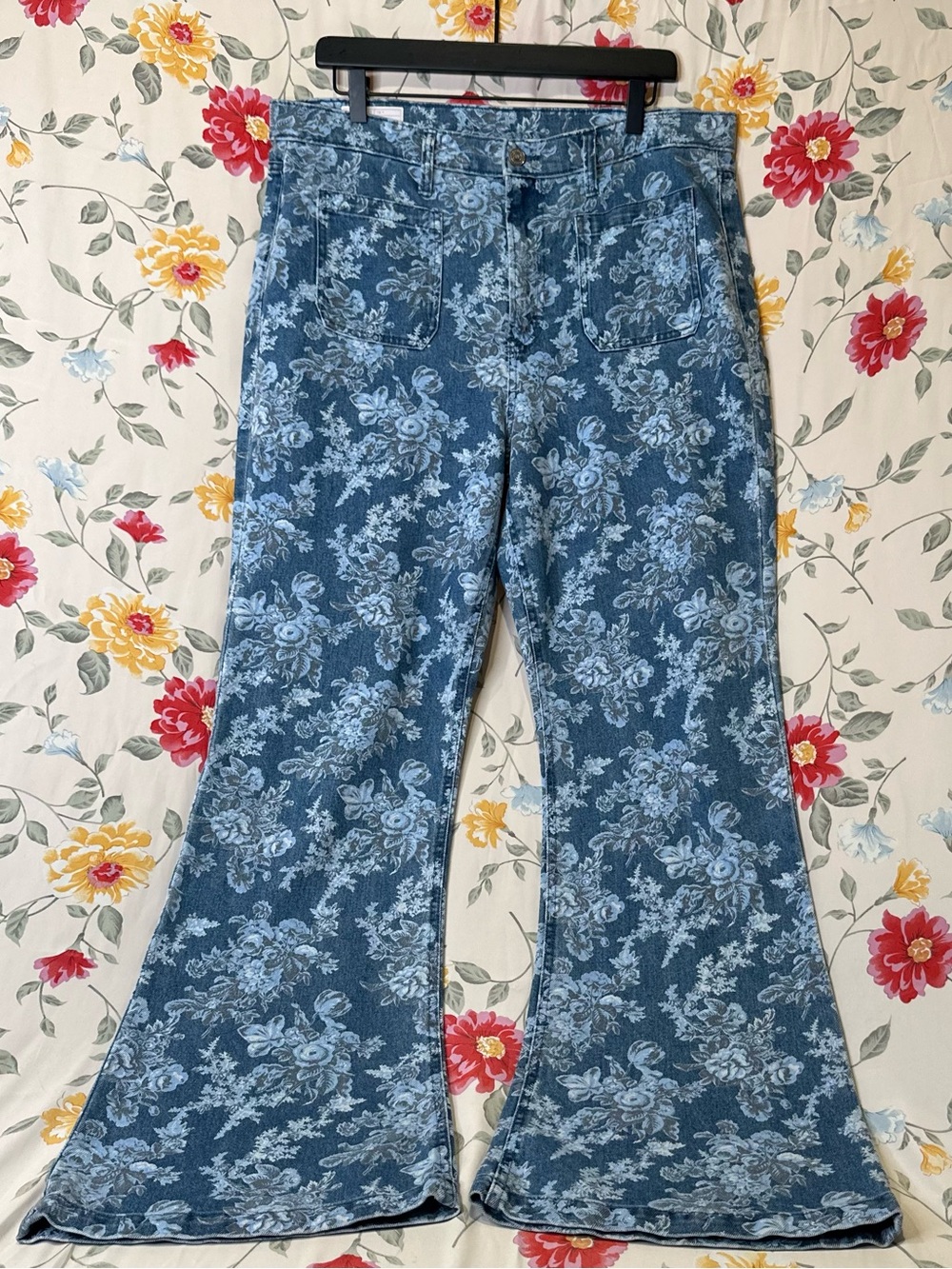 GAP X LOVESHACKFANCY FLORAL BLUE DENIM FLARED JEANS WOMENS SIZE 33/ 16R